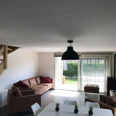 Vlak Aan Plopsaland En De Zee Σπίτι διακοπών De Panne